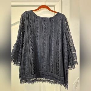 GORGEOUS Dark Navy blue lace top xl